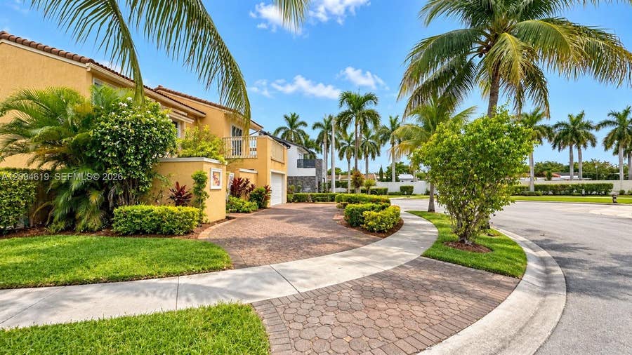 Property photo for 5622 SW 130th Place, Miami, FL