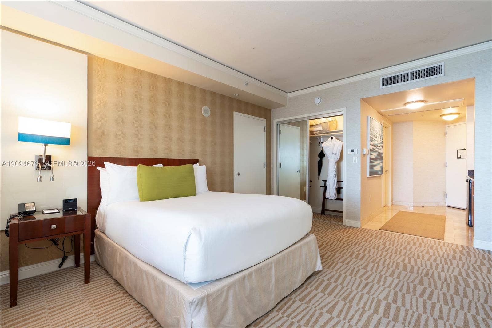 18001 Collins Avenue, #606, Sunny Isles Beach, FL 33160 Photo 15