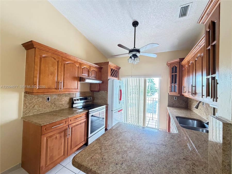 Property photo for 7540 W 20th Avenue, #201, Hialeah, FL
