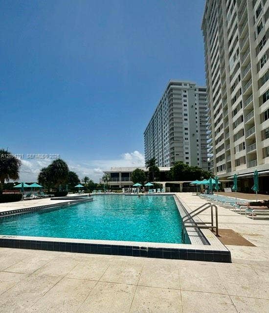 500 Bayview Drive, #1923, Sunny Isles Beach, FL 33160 Photo 32