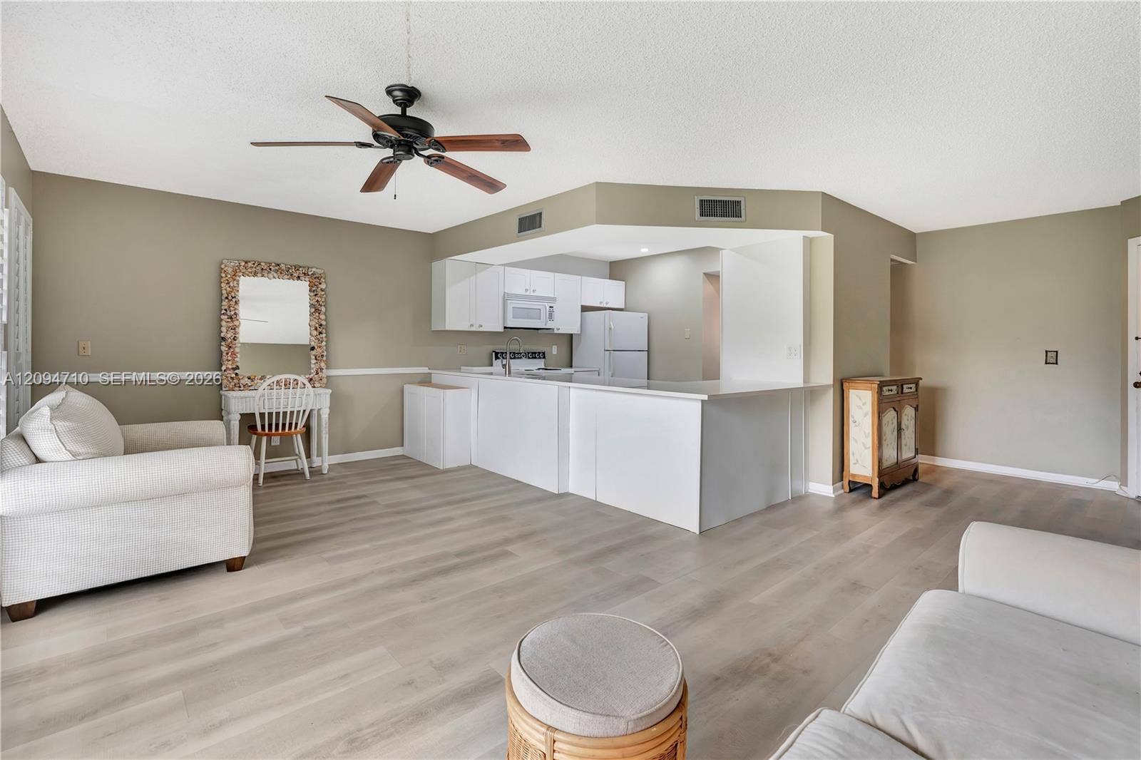1605 S Us Highway 1, #201V5, Jupiter, Jupiter, FL 33477 Photo 4