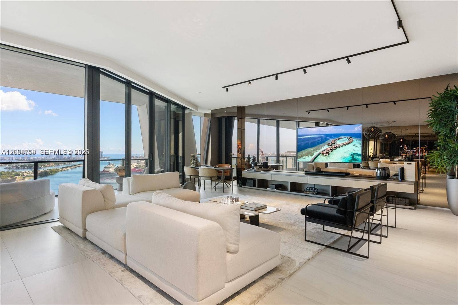 1000 Biscayne Boulevard, #3502, Miami, FL 33132 Photo 3