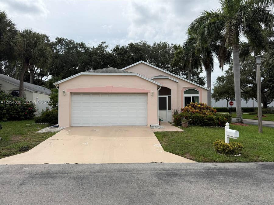 Property photo for 33 Bentwater Circle, Boynton Beach, FL
