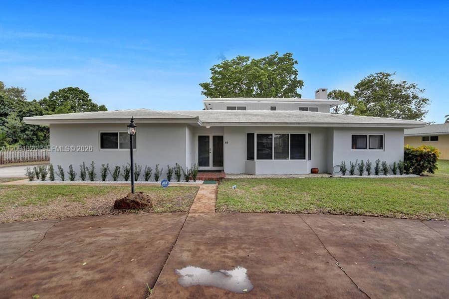 Property photo for 63 SE 5th Avenue, Deerfield Beach, FL