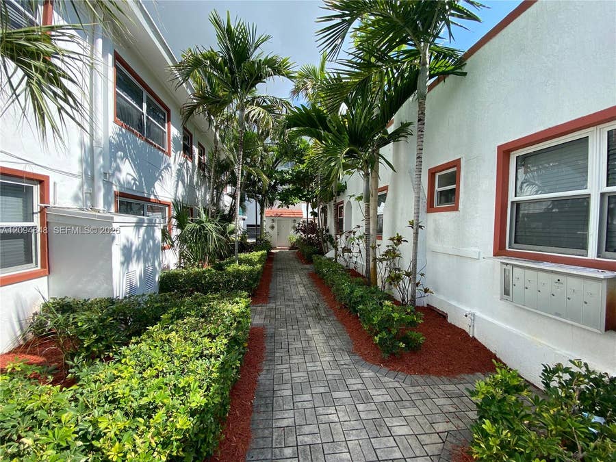 Property photo for 905 SE 2nd Court, #RE, Fort Lauderdale, FL