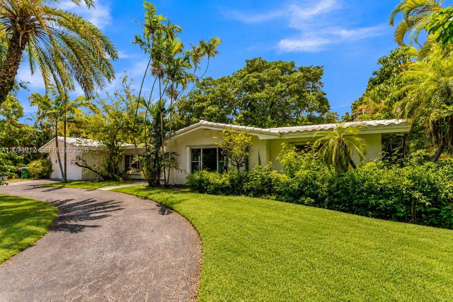 Property photo for 11890 SW 72nd Place, #11890, Pinecrest, FL