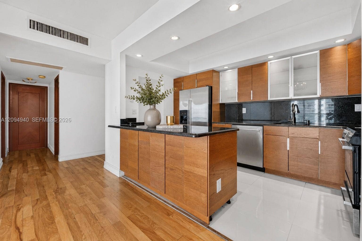 19380 Collins Avenue, #1103, Sunny Isles Beach, FL 33160 Photo 4