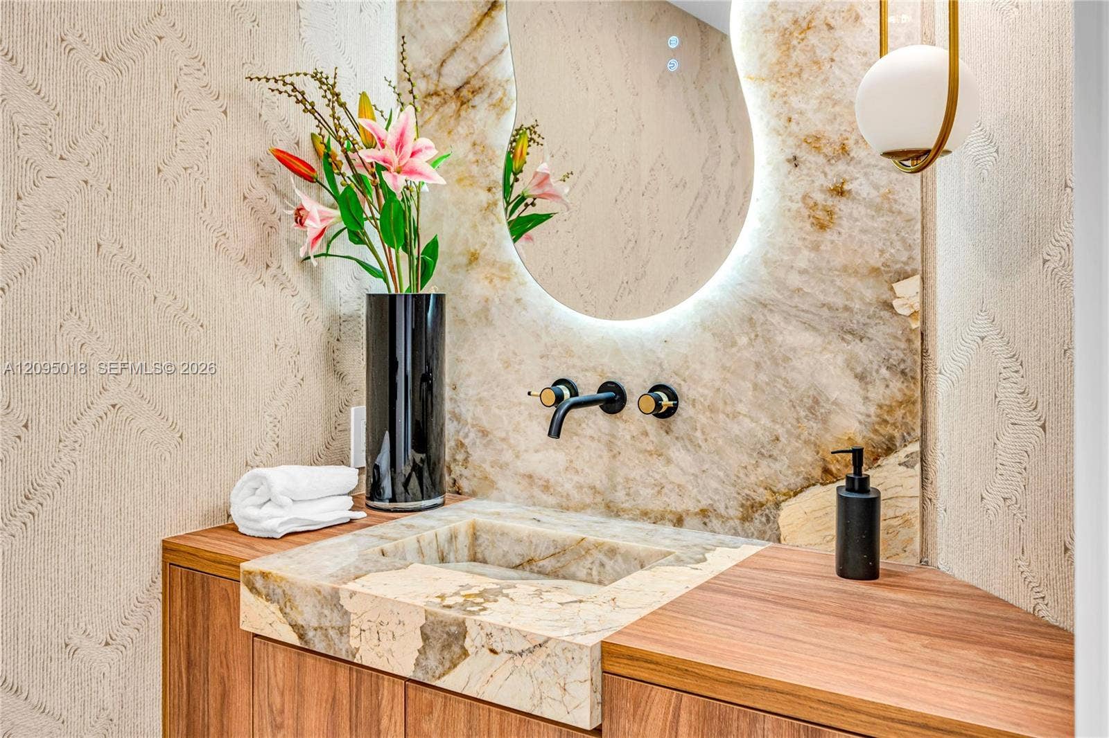20185 E Country Club Drive, #1904, Aventura, FL 33180 POWDER ROOM