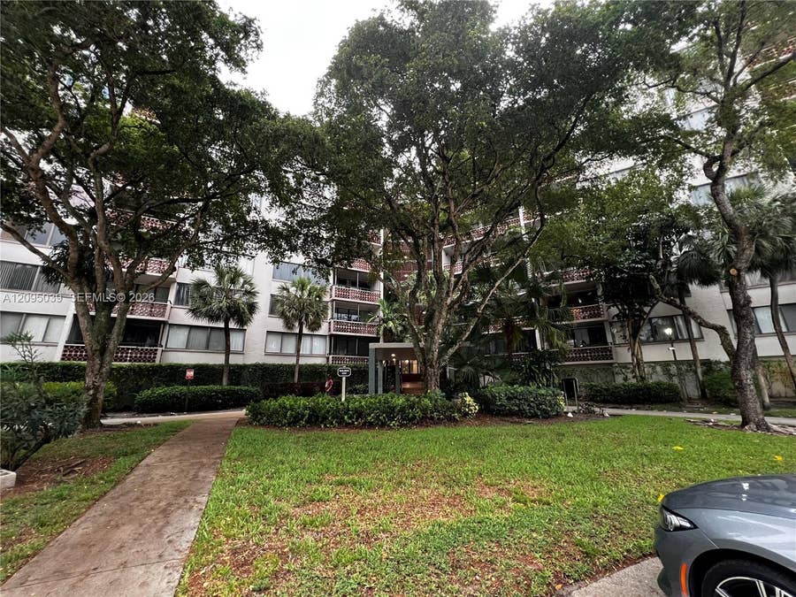 Property photo for 4222 Inverrary Boulevard, #4305, Lauderhill, FL