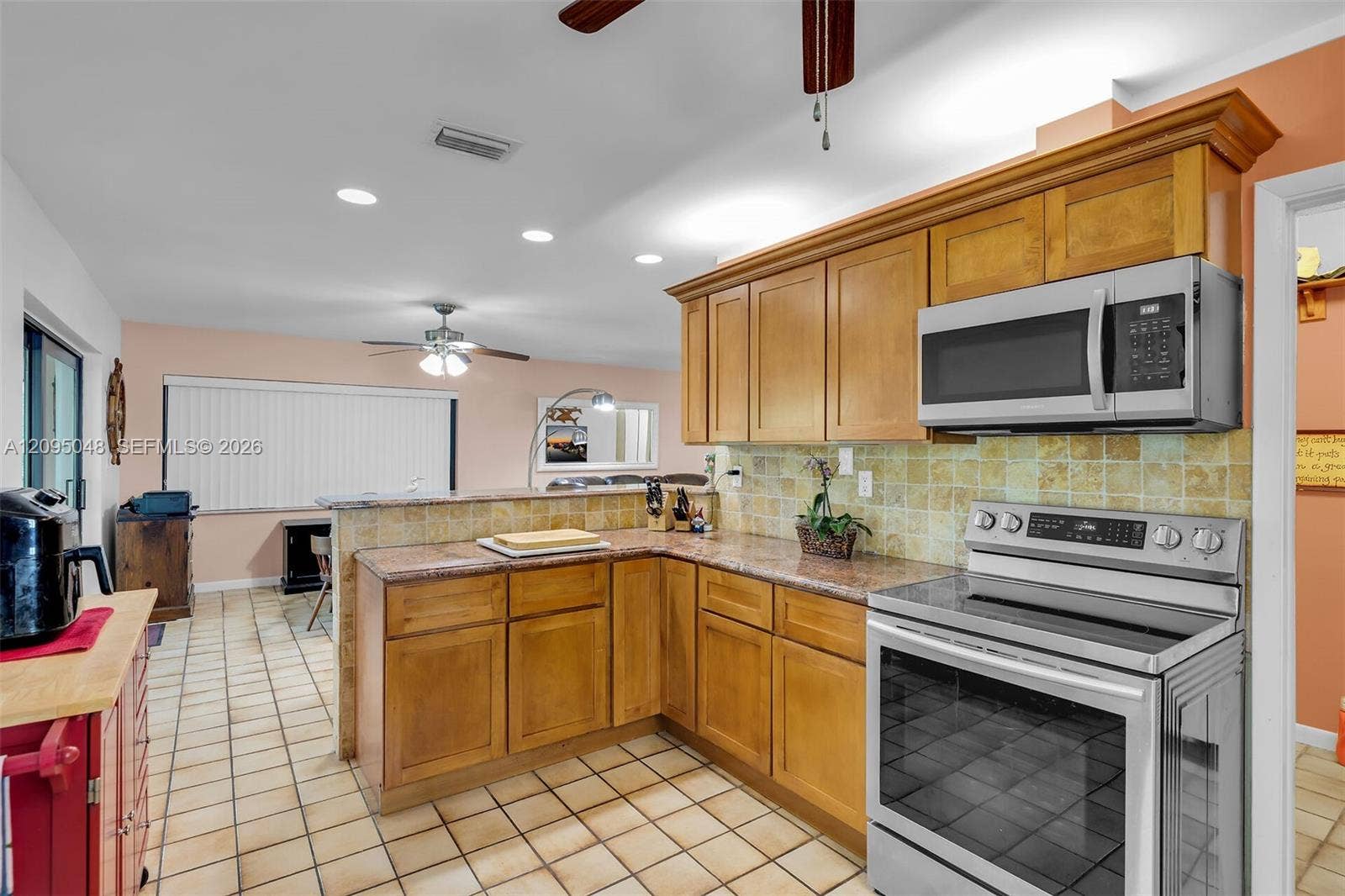 88 Marina Avenue, Key Largo, FL 33037 Kitchen Up