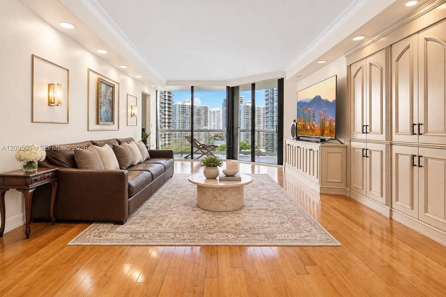 Property photo for 20191 E Country Club Drive, #1102, Aventura, FL