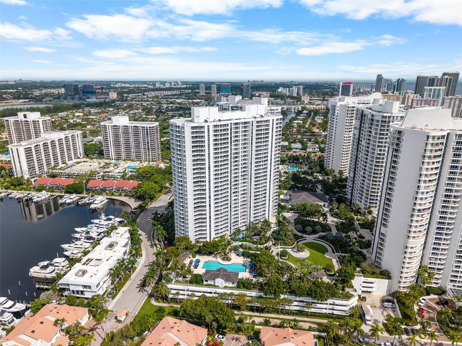 21055 Yacht Club Drive, #1703, Aventura, FL 33180 Photo 38