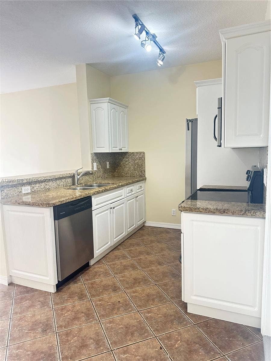 3677 San Simeon Circle, Weston, Weston, FL 33331 Photo 62