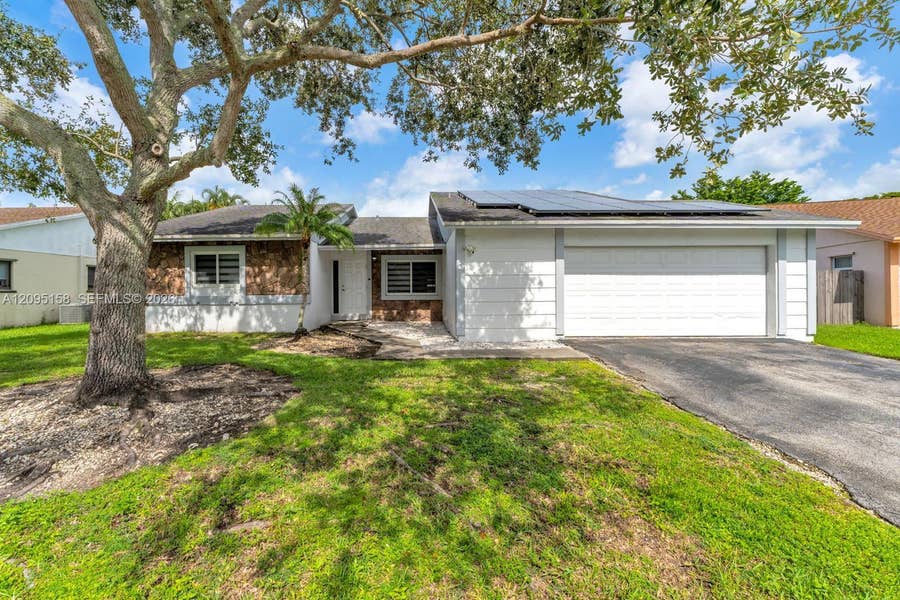 Property photo for 1661 N Goldeneye Lane, Homestead, FL