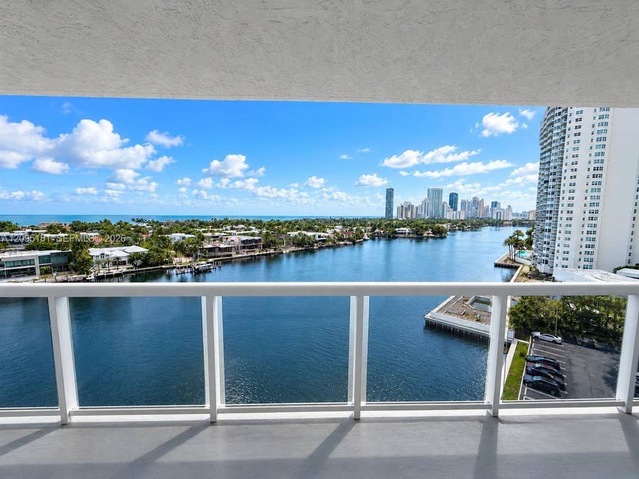 Property photo for 20515 E Country Club Drive, #1044, Aventura, FL