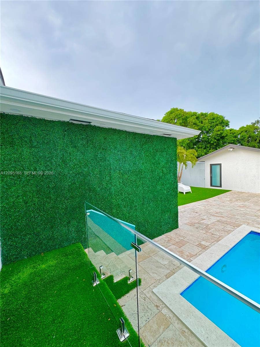 Property photo for 2121 SW 61st Avenue, Miami, FL