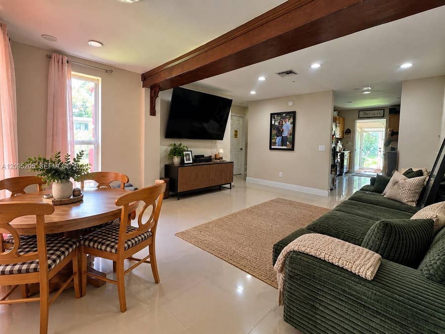 Property photo for 400 NE 13th Street, Homestead, FL