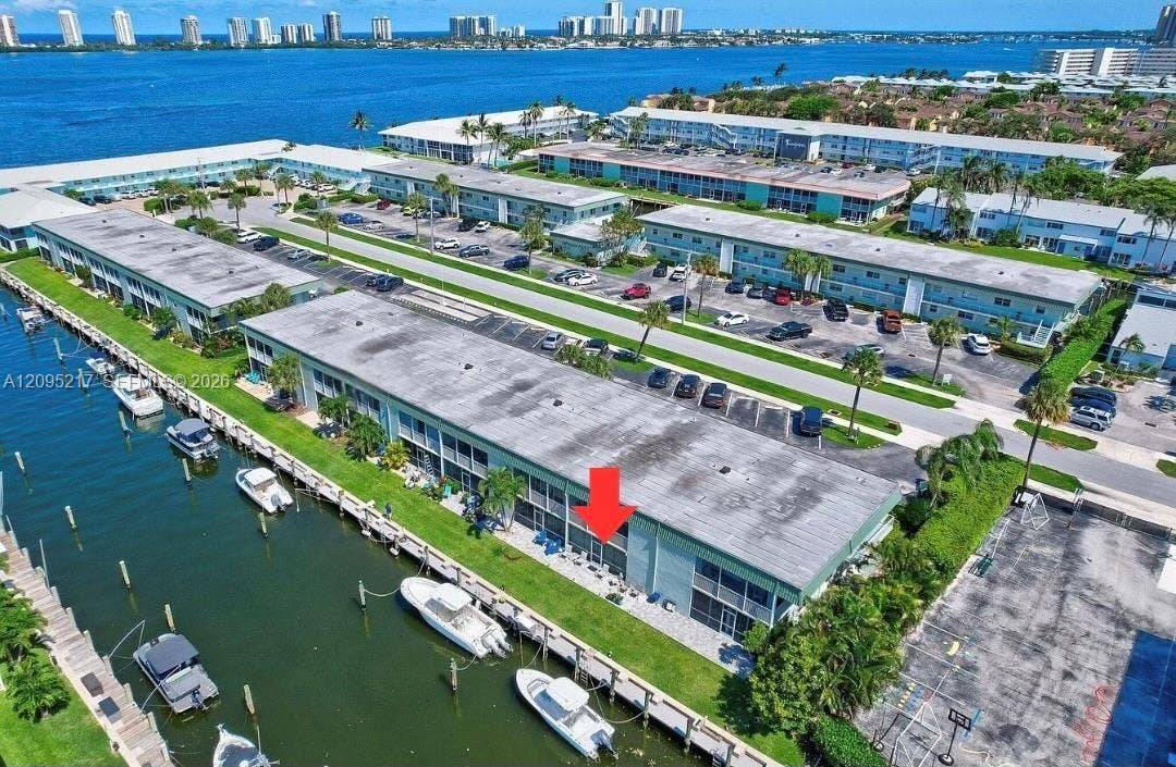 121 Wettaw Lane, #116, North Palm Beach, FL 33408 Photo 1