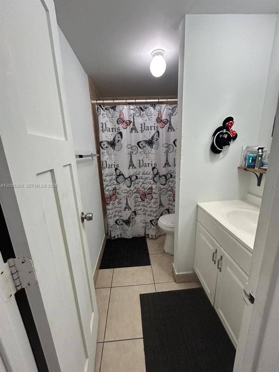 1100 NE 1st Court, #104, Hallandale Beach, Hallandale Beach, FL 33009 Photo 4