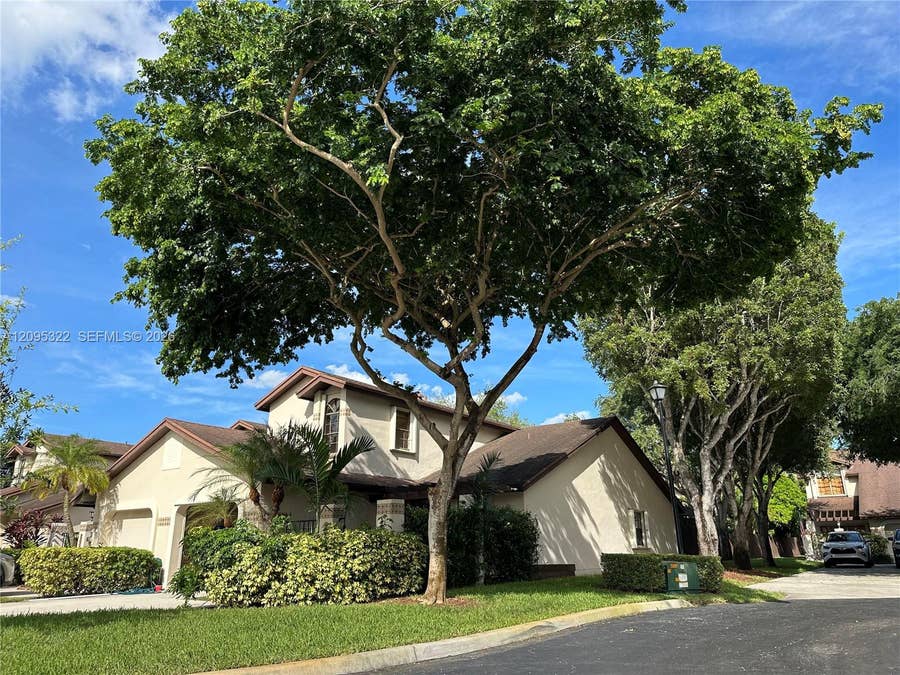 Property photo for 10061 SW 137th Place, Miami, FL