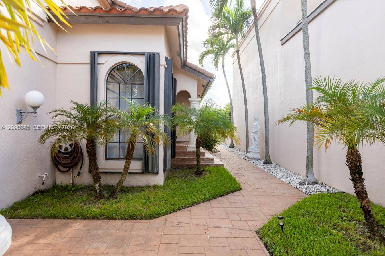 718 Deer Creek Via Verona, Deerfield Beach, FL 33442 Photo 2