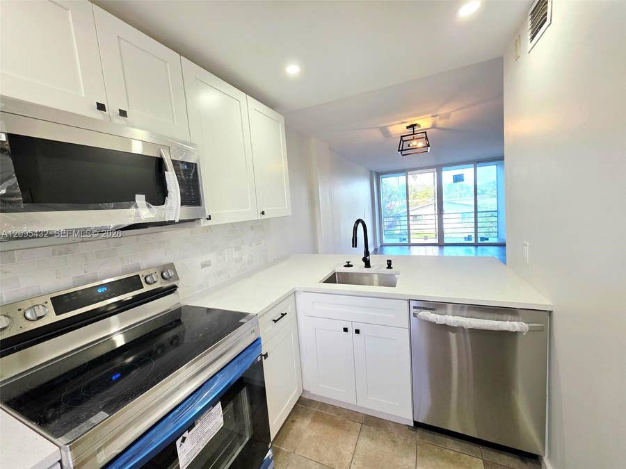 Property photo for 108 Royal Park Drive, #2H, Oakland Park, FL
