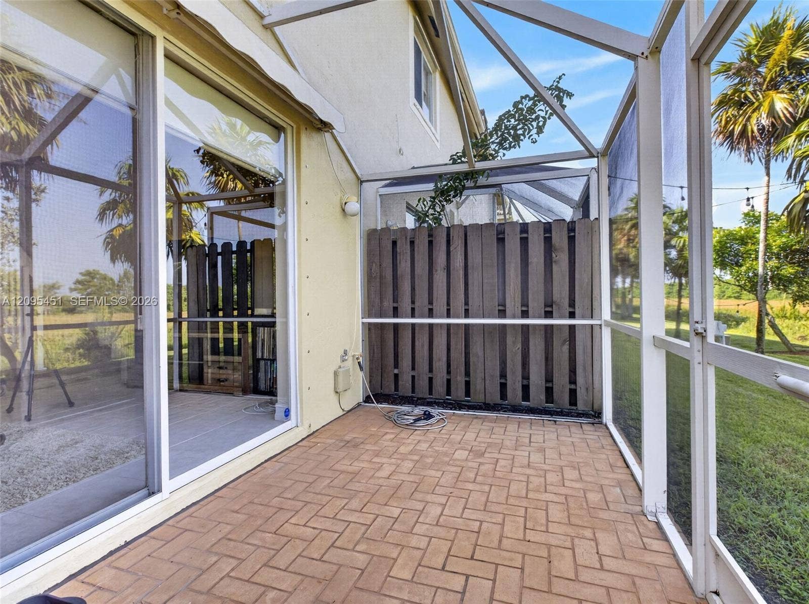 Photo 60