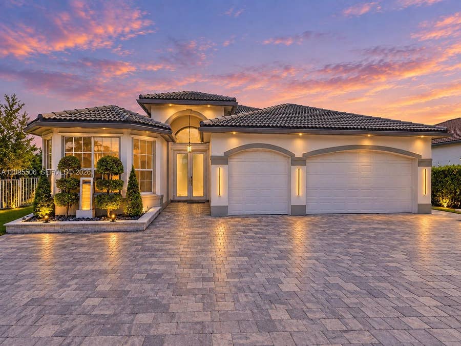 Property photo for 5421 SW 185th Terrace, Miramar, FL