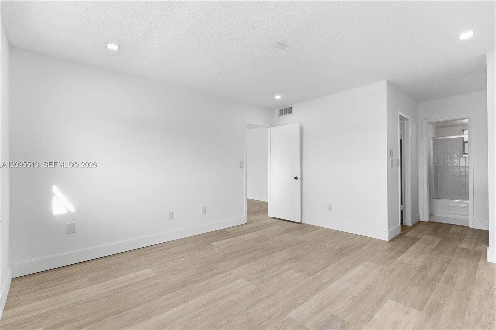 3770 NE 171st Street, #402, North Miami Beach, FL 33160 Photo 14
