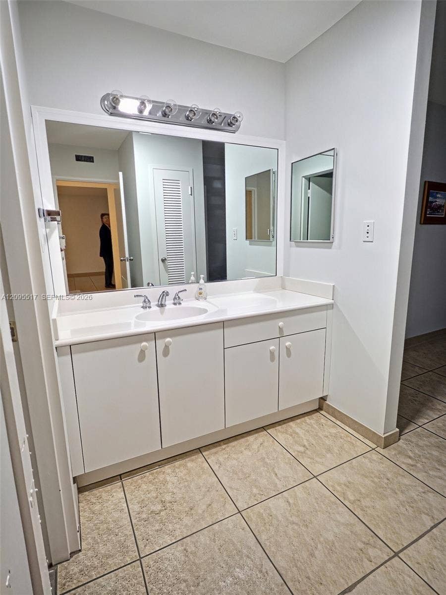 9225 Collins Avenue, #1109, Surfside, Surfside, FL 33154 Photo 18