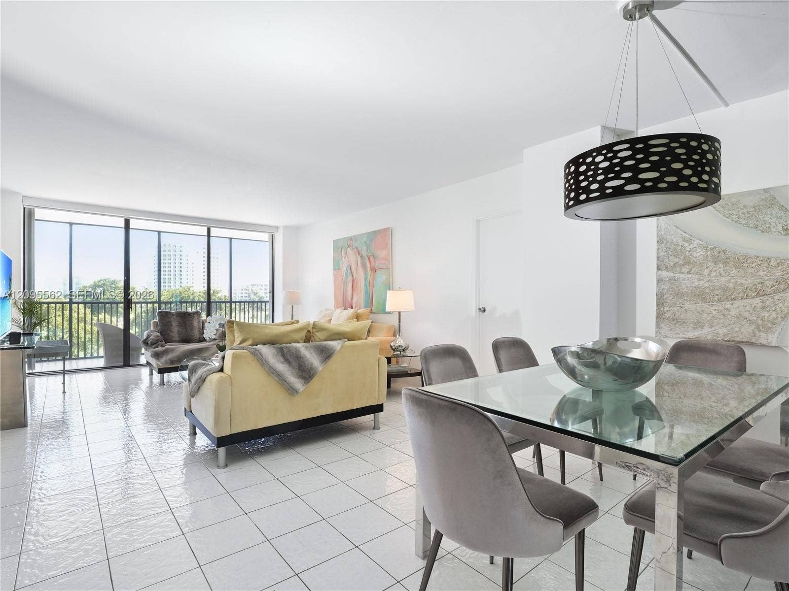 20379 W Country Club Drive, #536, Aventura, FL 33180 Photo 3