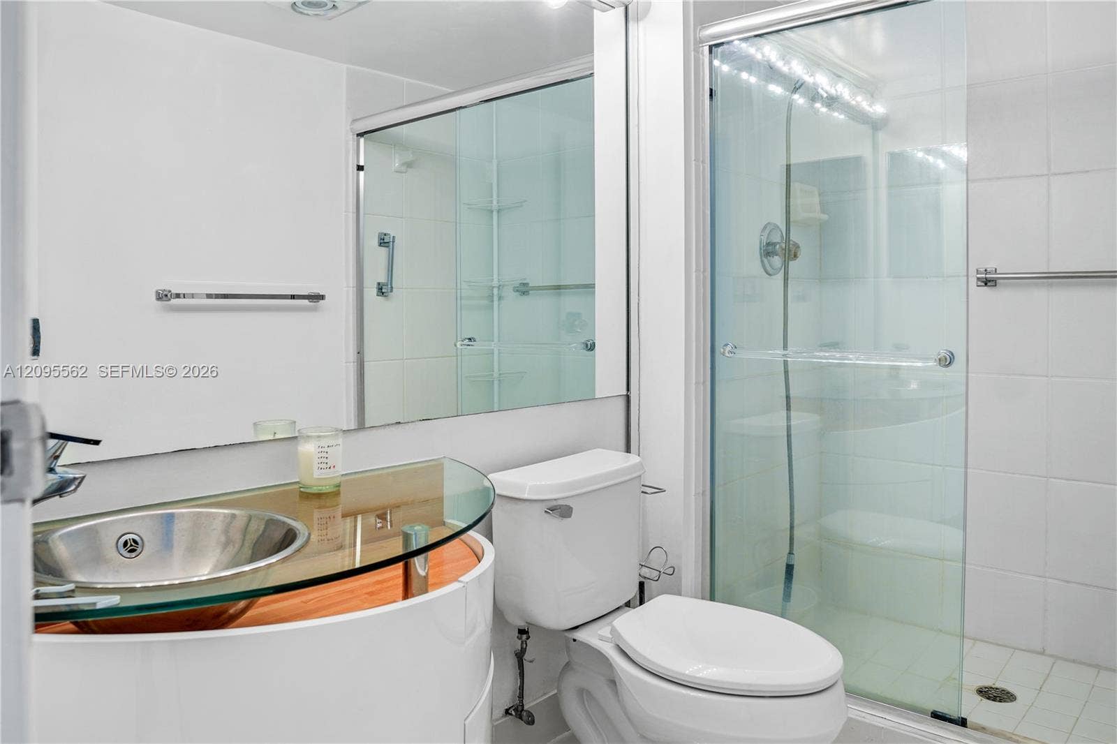 20379 W Country Club Drive, #536, Aventura, FL 33180 2nd Bathroom