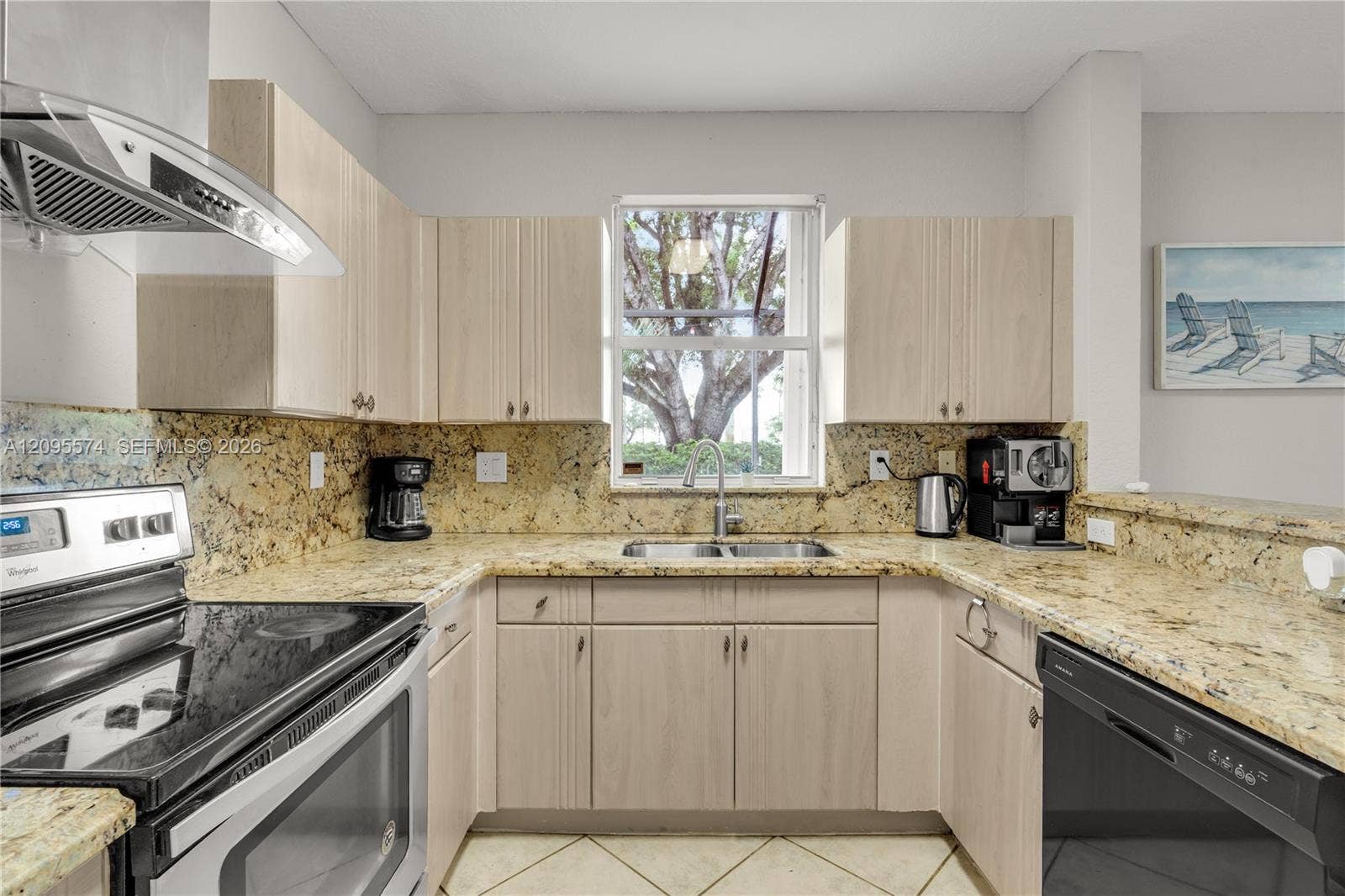 916 NW 135th Terrace, Pembroke Pines, FL 33028 Photo 12