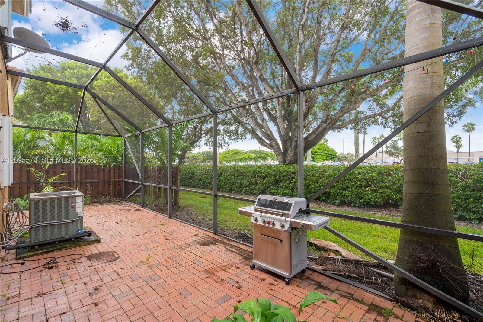 916 NW 135th Terrace, Pembroke Pines, FL 33028 Photo 28