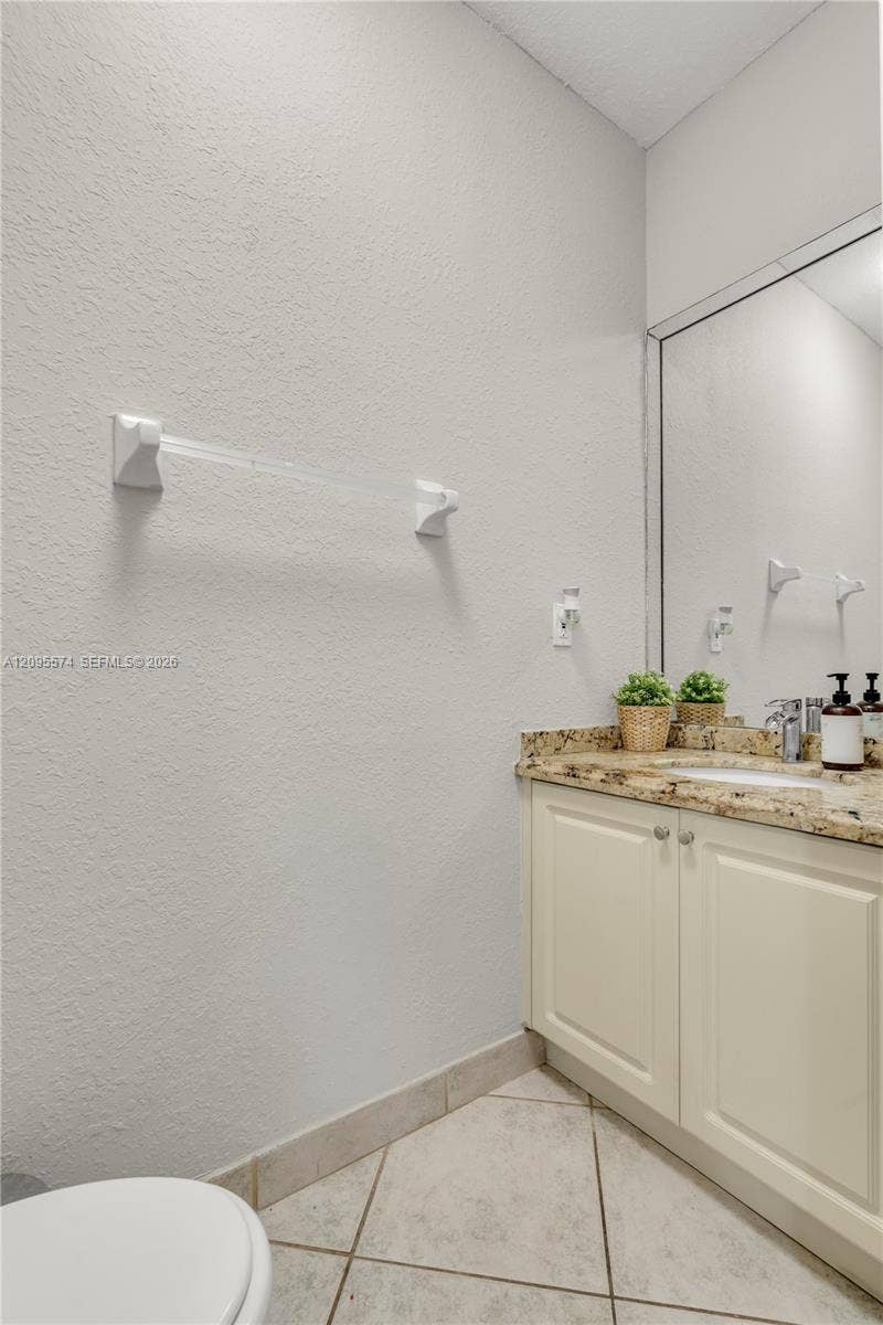 916 NW 135th Terrace, Pembroke Pines, FL 33028 Photo 14