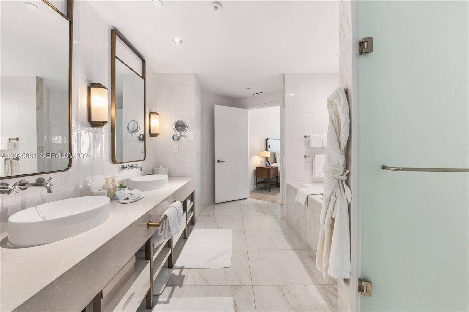 525 N Fort Lauderdale Beach Boulevard, #1504, Fort Lauderdale, FL 33304 Photo 10