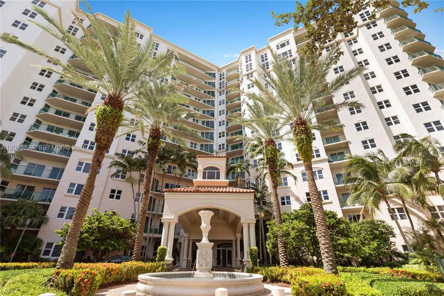 Property photo for 19900 E Country Club Drive, #216, Aventura, FL