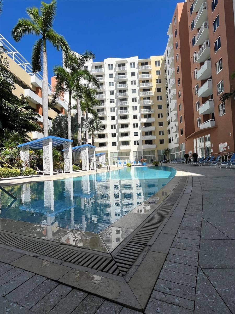 18800 NE 29th Avenue, #1023, Aventura, FL 33180 Photo 32