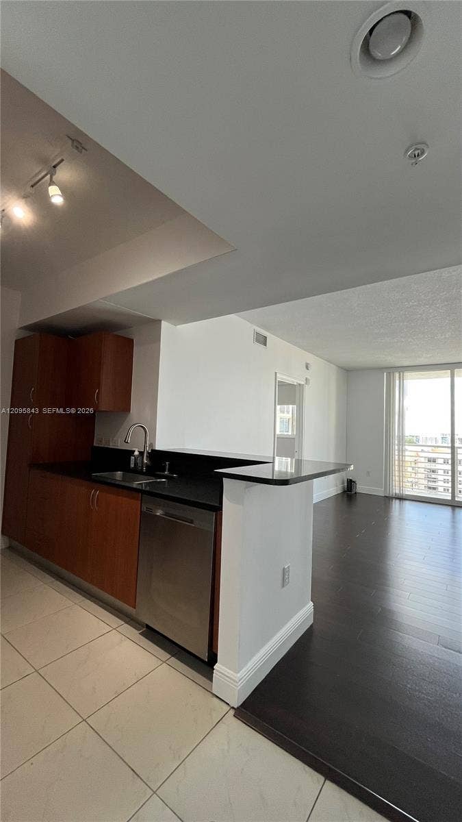 18800 NE 29th Avenue, #1023, Aventura, FL 33180 Photo 7