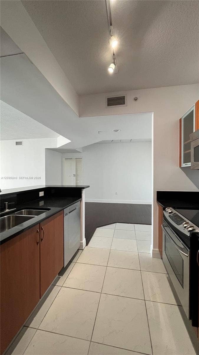 18800 NE 29th Avenue, #1023, Aventura, FL 33180 Photo 17
