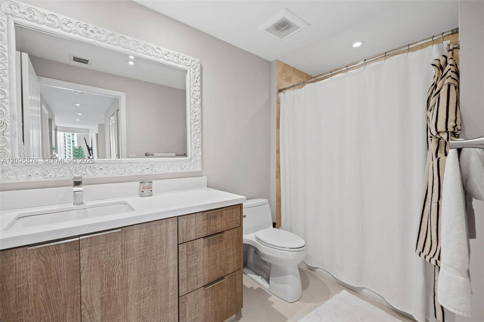 7910 Harbor Island, #706B, North Bay Village, FL 33141 Photo 10
