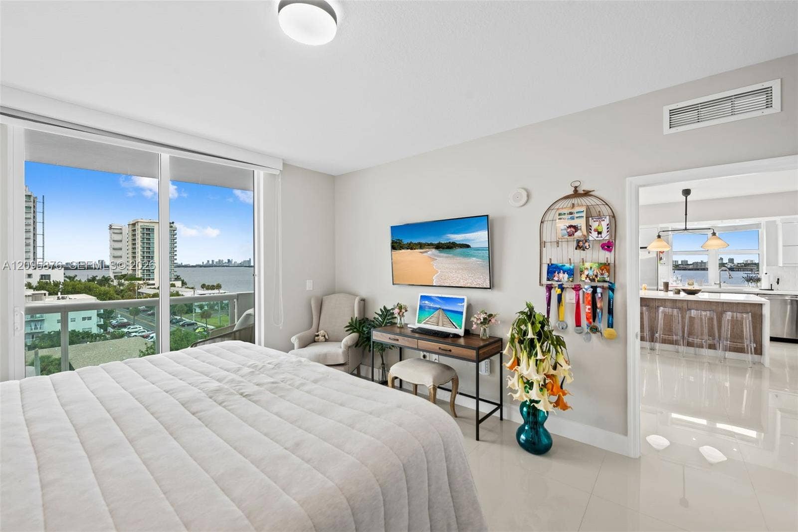 7910 Harbor Island, #706B, North Bay Village, FL 33141 Photo 12