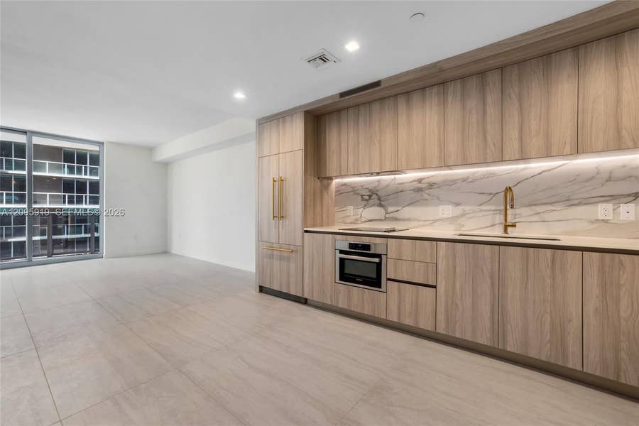 Property photo for 77 SE 5 Street, #1708, Miami, FL
