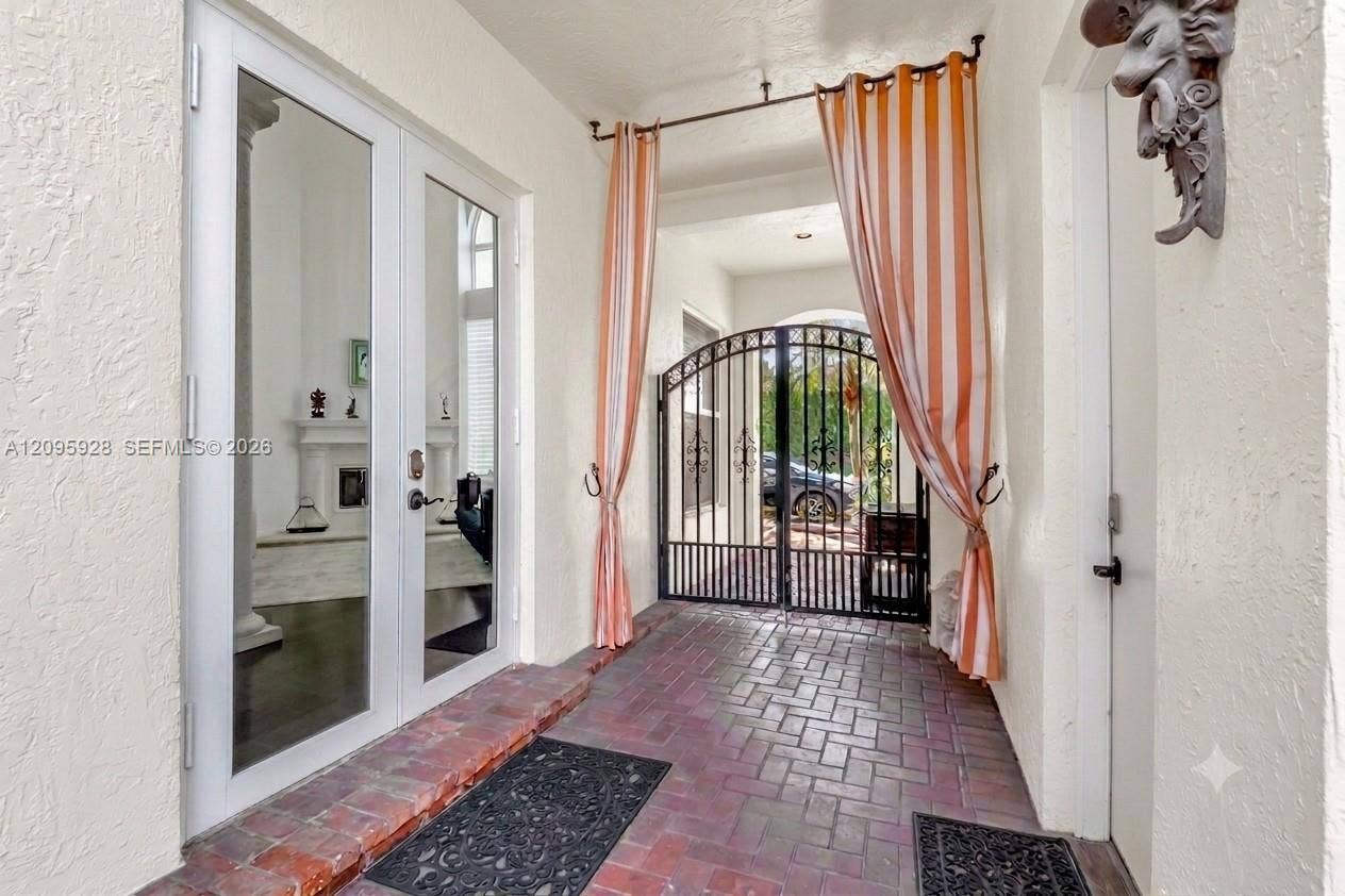 375 SW 16th Street, Boca Raton, FL 33432 Photo 3