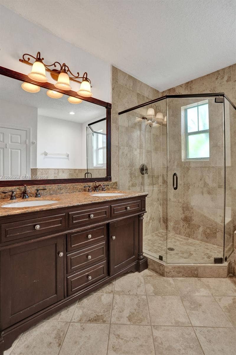 1212 W Las Olas Boulevard, Fort Lauderdale, FL 33312 Photo 18