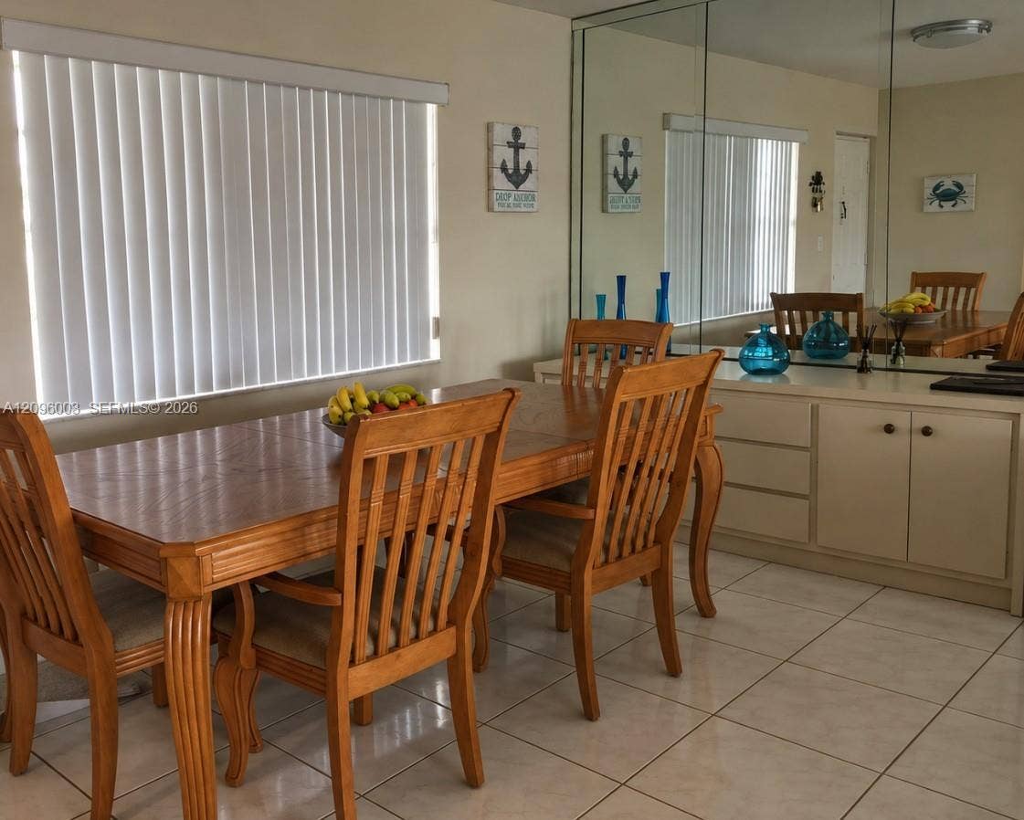 220 Kings Point Drive, #411, Sunny Isles Beach, Sunny Isles Beach, FL 33160 Photo 7
