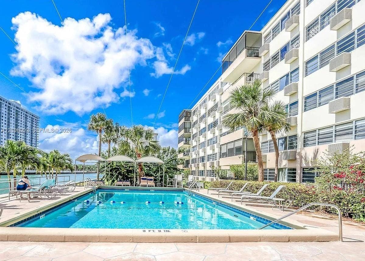 220 Kings Point Drive, #411, Sunny Isles Beach, Sunny Isles Beach, FL 33160 Photo 3