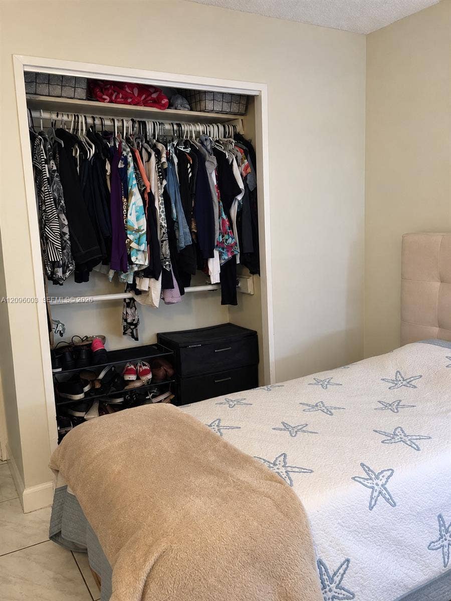 220 Kings Point Drive, #411, Sunny Isles Beach, Sunny Isles Beach, FL 33160 Photo 17
