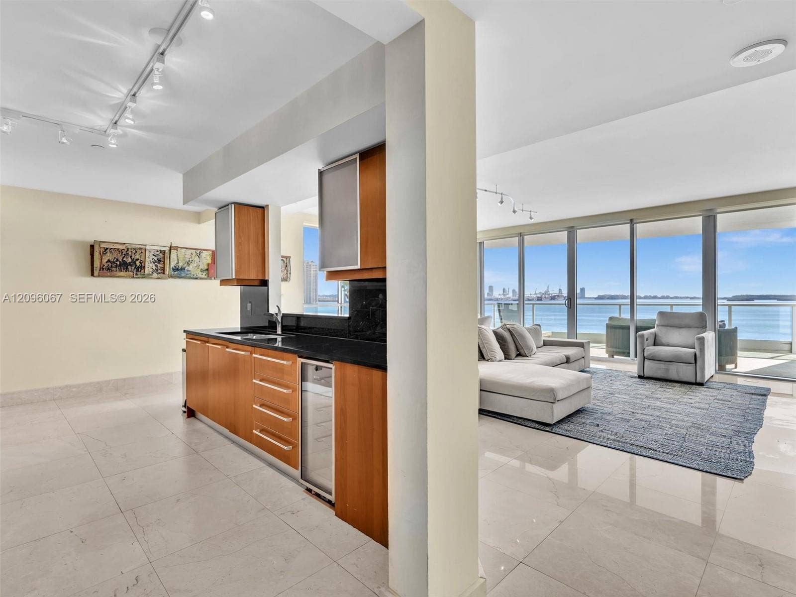 1331 Brickell Bay Drive, #901, Miami, FL 33131 Photo 11