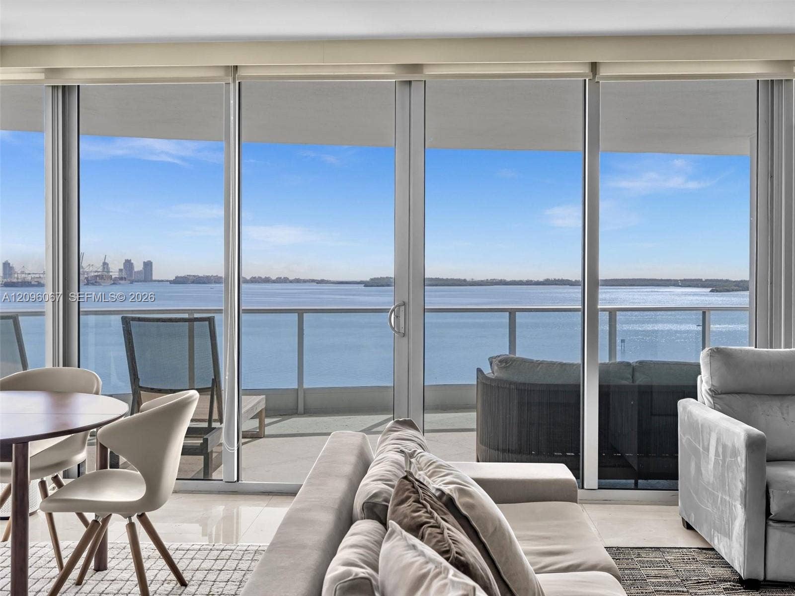 1331 Brickell Bay Drive, #901, Miami, FL 33131 Photo 2